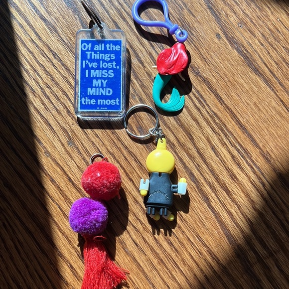 🆑 [4/$20] Bundle of Key Chains Keychains Quote Y2K - Picture 4 of 4